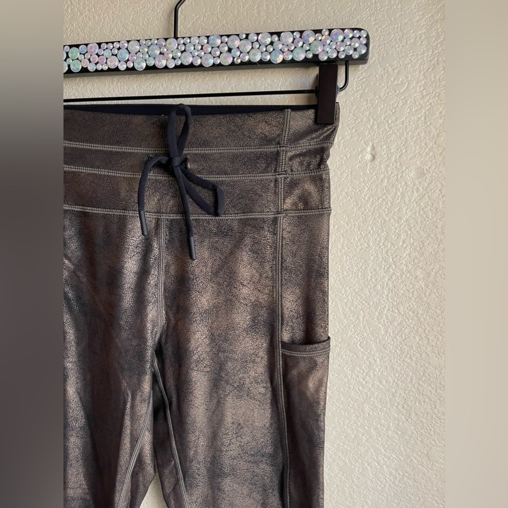 ⚡️Zyia 🌙 crop gold metallic leggings 3 for 25